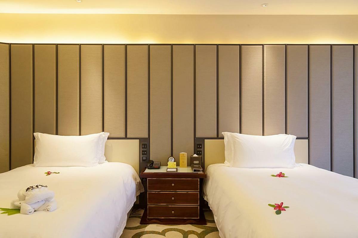Royal Seaside Hotel And Hot Springs Xiamen Exterior photo
