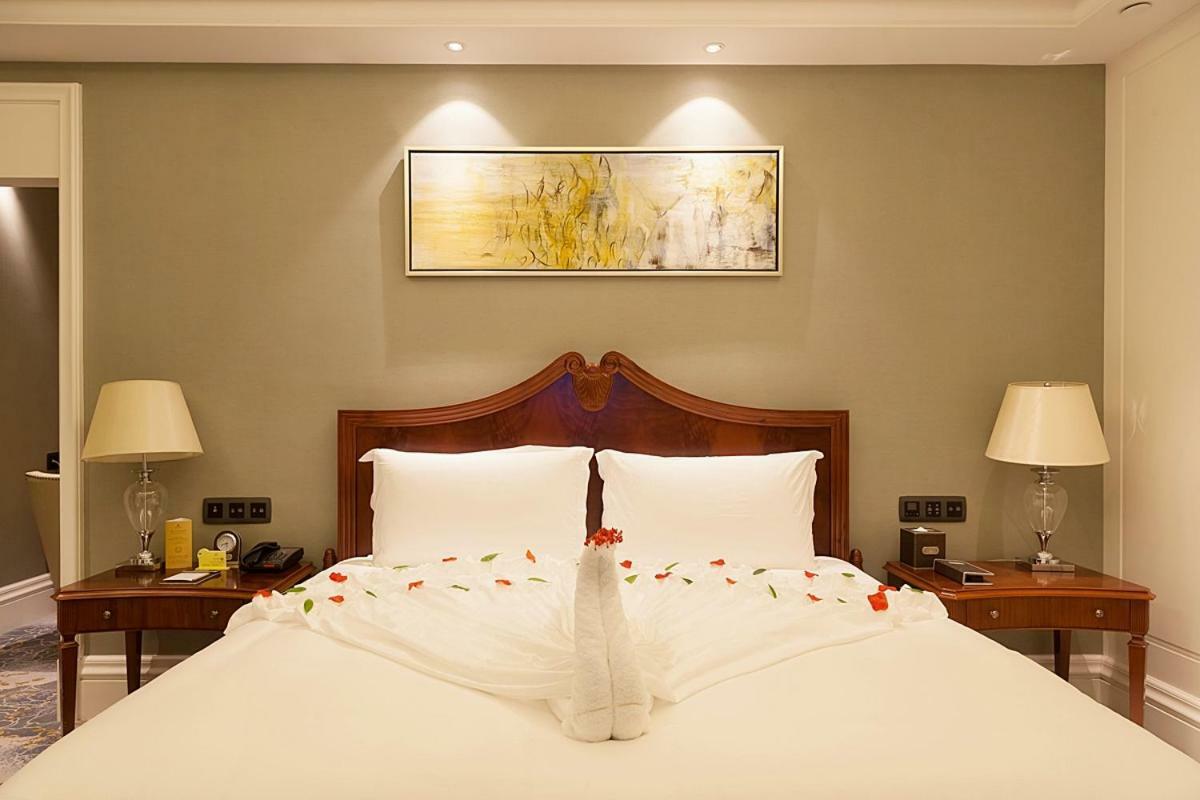 Royal Seaside Hotel And Hot Springs Xiamen Exterior photo